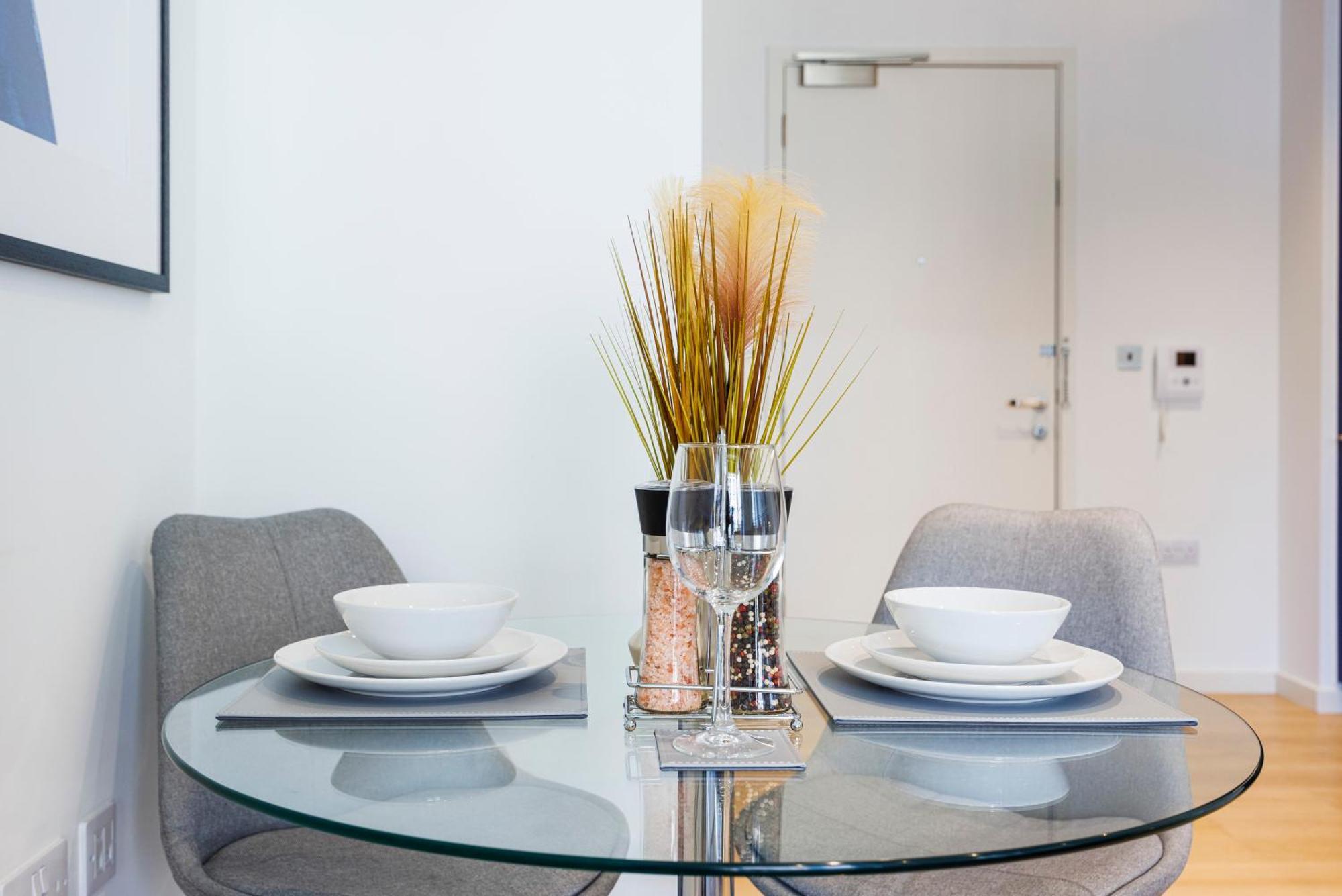 Luxury Apartment-Business-Relocation-Canary Wharf Лондон Екстер'єр фото